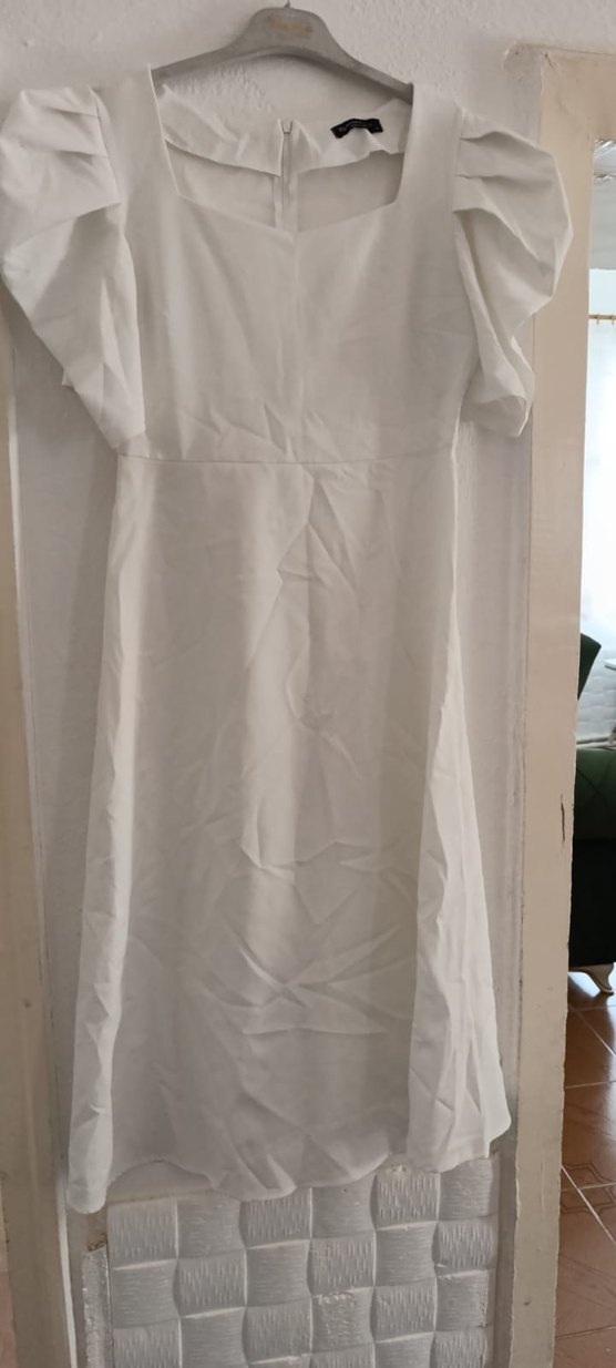 Beyaz Kısa Kollu Midi Keten Elbise - Görsel 4