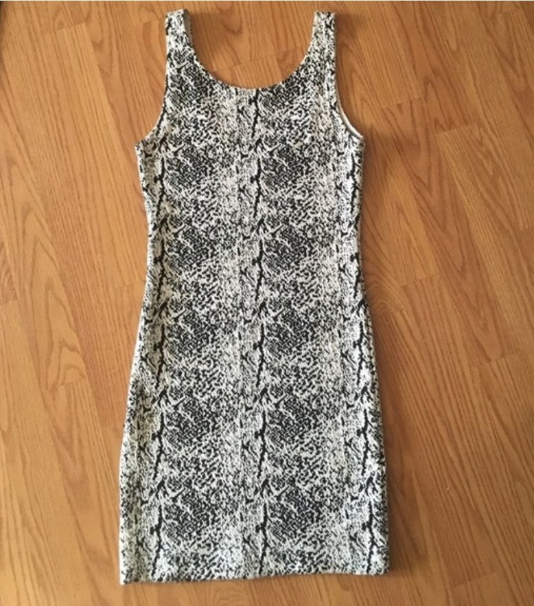 Kadın Gri Yılan Desenli kısa Elbise - Görsel 5