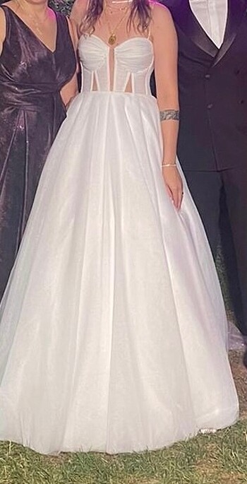 m Beden beyaz Renk Haute Couture Özel Tasarım Inci Detaylı Gelinlik