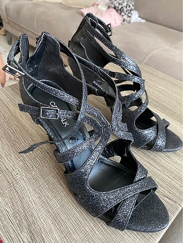 Simli topuklu - Görsel 2