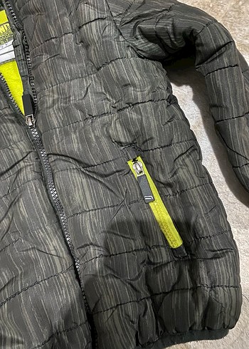 Kapüşonlu Erkek Çocuk Mont 4-5 yaş - Görsel 2