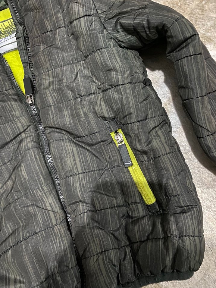 Kapüşonlu Erkek Çocuk Mont 4-5 yaş - Görsel 2