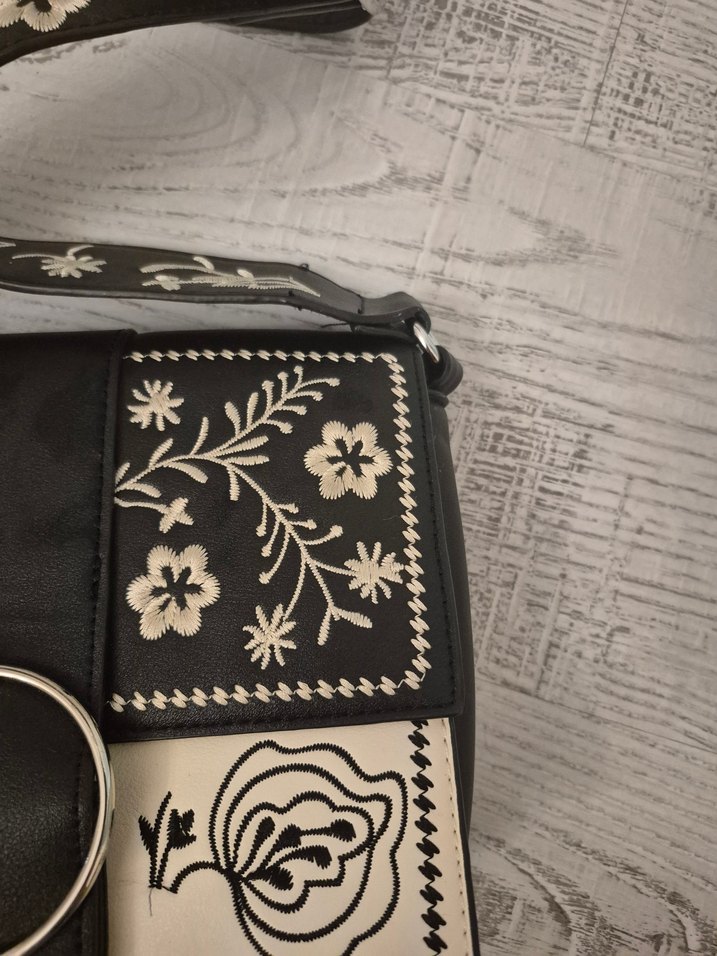 Nakışlı Deri Kadın Çantası - Görsel 5