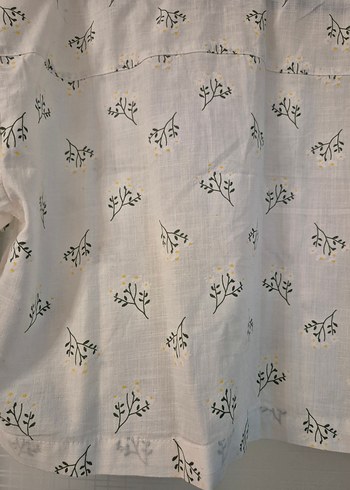 Düğmeli V Yakalı Nakışlı Beyaz Mini Gömlek - Görsel 7