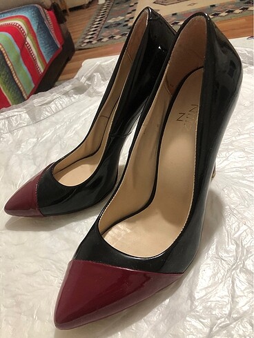 Diğer 39 rugan siyah bordo Stiletto?