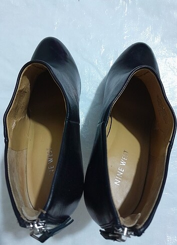 41,5 Beden siyah Renk 41 42 no nine West marka platformlu siyah sivri topuk