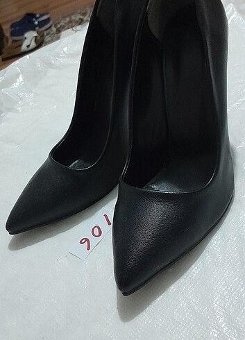 38 Beden 38 no sivri topuk siyah stiletto