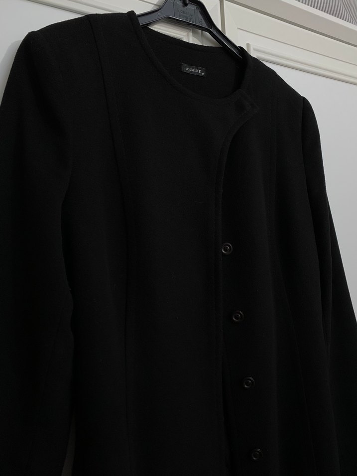 Armine Siyah Kemerli Kaban - Görsel 4