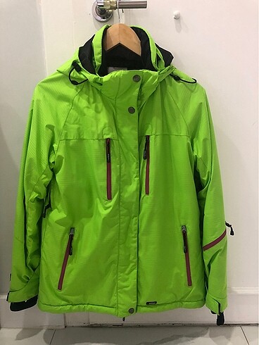 Active marka waterproof kar montu
