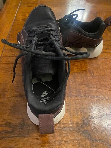 38 Beden kahverengi Renk Nike spor ayakkabı,sıfır üründür