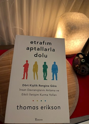 Etrafım Aptallarla Dolu