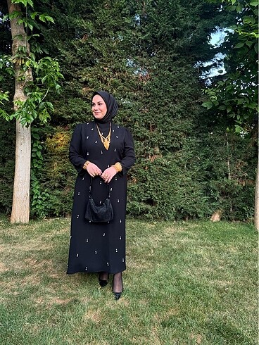 Taşlı krep elbise 
