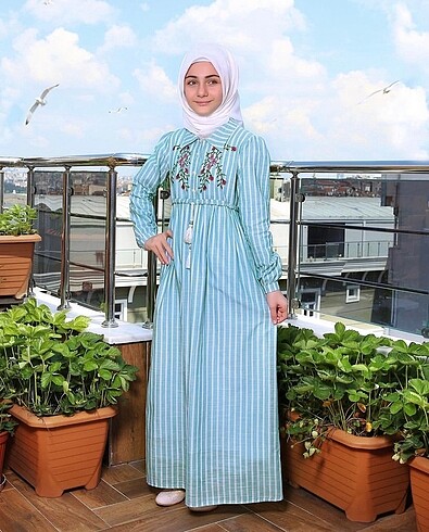 Kız çocuk tesettür elbise