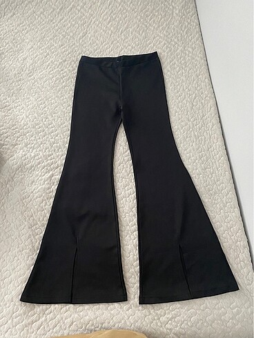 Yırtmaçlı pantalon