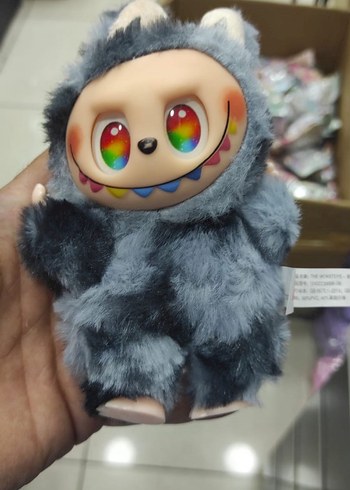 Labubu. Gri Peluş Oyuncak Gökkuşağı Gözlü
