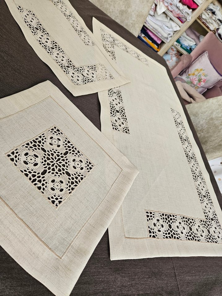 El İşlemeli Krem Renk Dantelli Masa Örtüsü Seti - Görsel 3