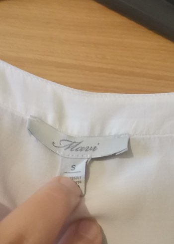 Beyaz nakışlı crop gömlek. - Görsel 3