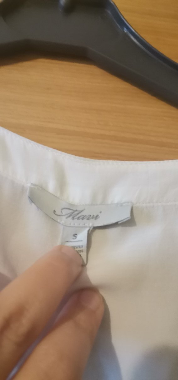 Beyaz nakışlı crop gömlek. - Görsel 3