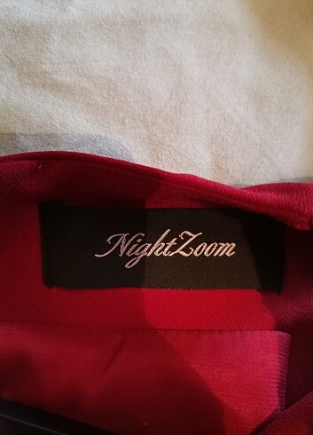 l Beden Adl Night Zoom bordo elbise. 