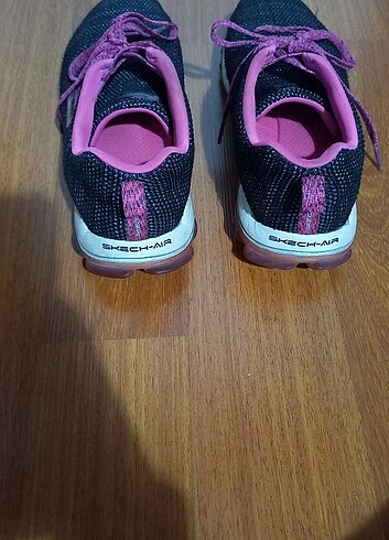 37,5 Beden skechers kadın ayakkabı