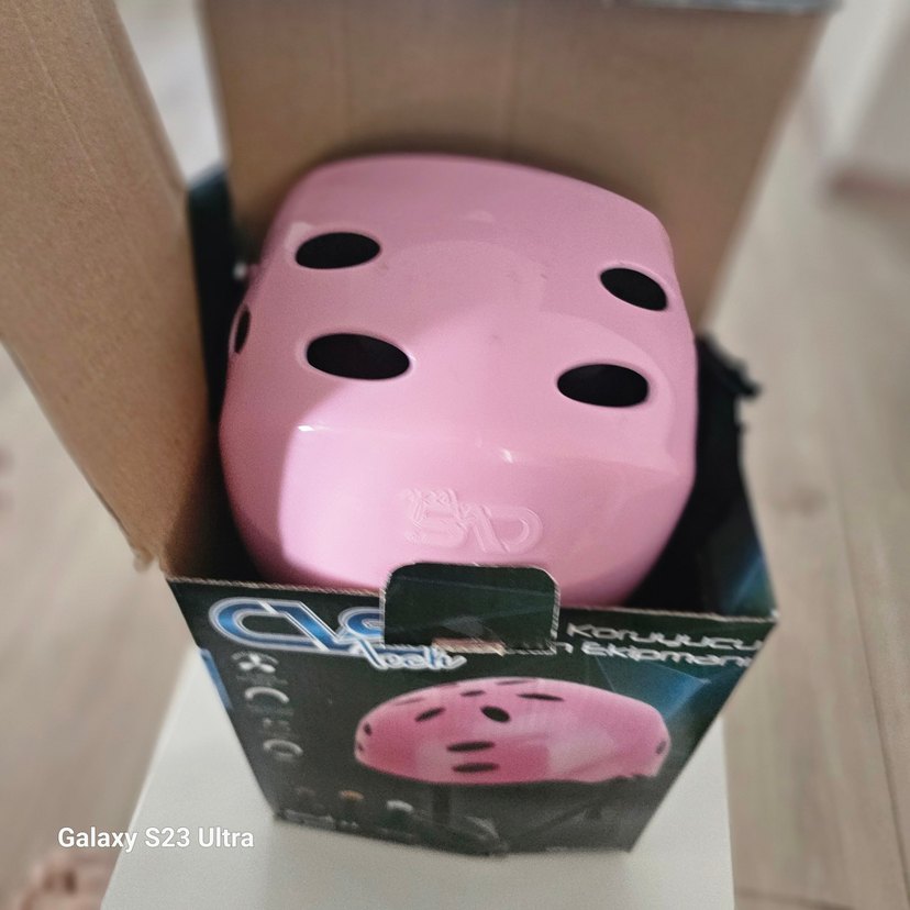 Pembe Biker Tarzı Motosiklet Kaskı - Görsel 3