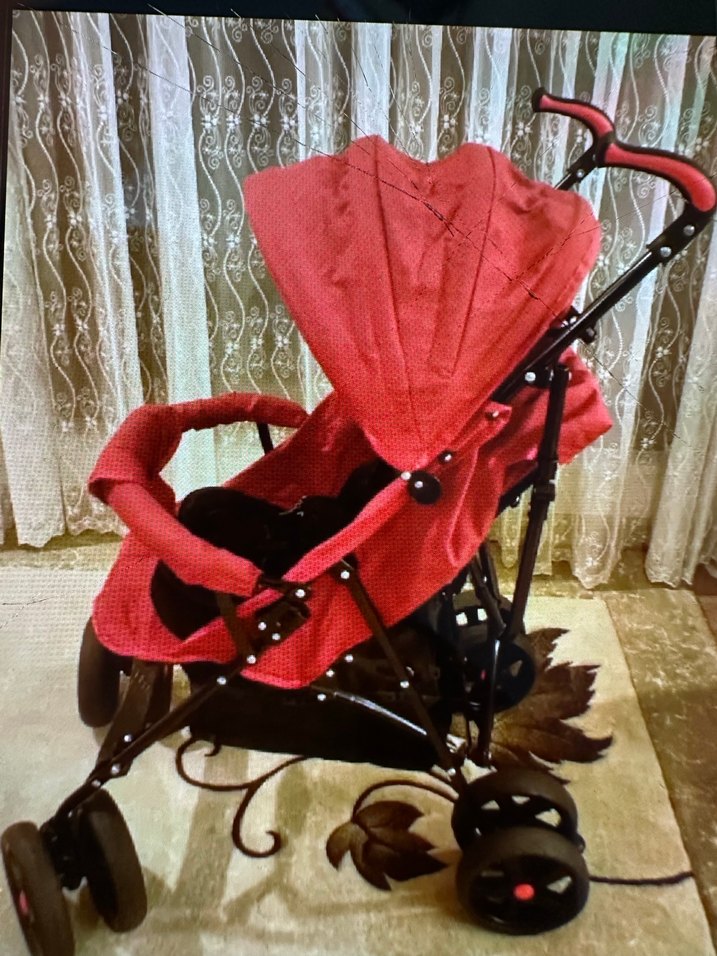 Kırmızı Bebek Arabası - Görsel 2