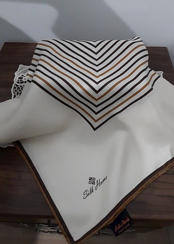 Beden SİLK HOME İPEK EŞARP