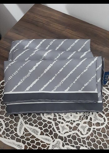 Yüzde yüz ipek eşarp LEVİDOR - Görsel 2