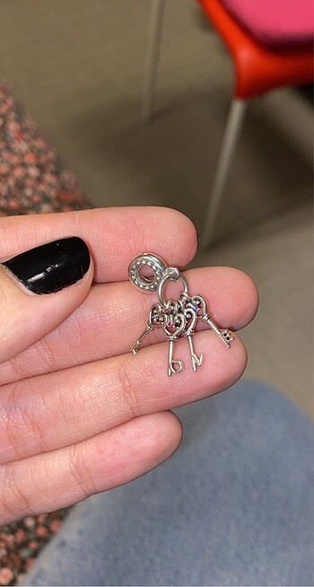 Pandora ?love' charm