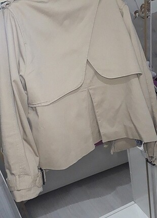 44 Beden H&M kısa trençkot