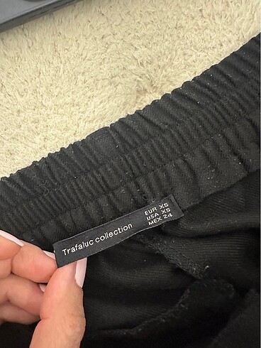 xs Beden siyah Renk Zara pantolon