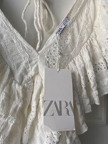 Zara Zara orijinal fırfırlı bluz