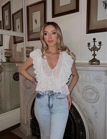 s Beden beyaz Renk Zara orijinal fırfırlı bluz