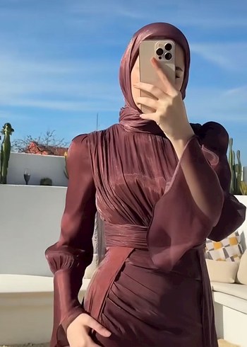 Satılık Drapeli Uzun Kollu Abiye Elbise