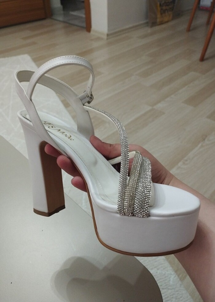 Topuklu ayakkabı - Görsel 2