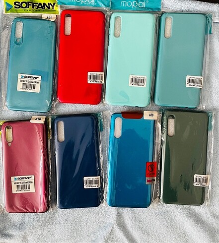 SAMSUNG A70