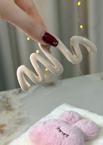 Pembe Dalgalı Saç Tokası - Görsel 3