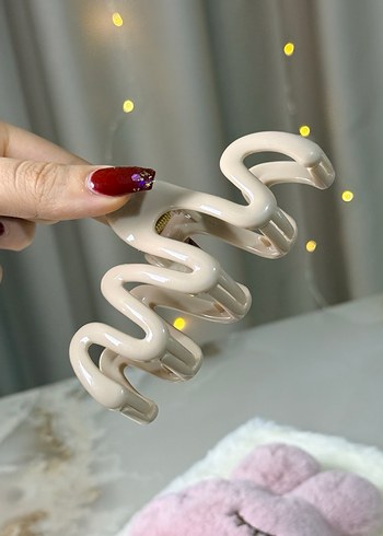 Pembe Dalgalı Saç Tokası - Görsel 4