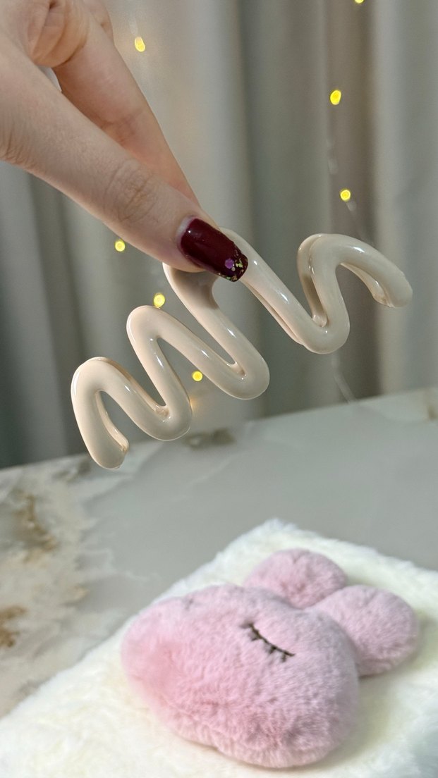 Pembe Dalgalı Saç Tokası - Görsel 3