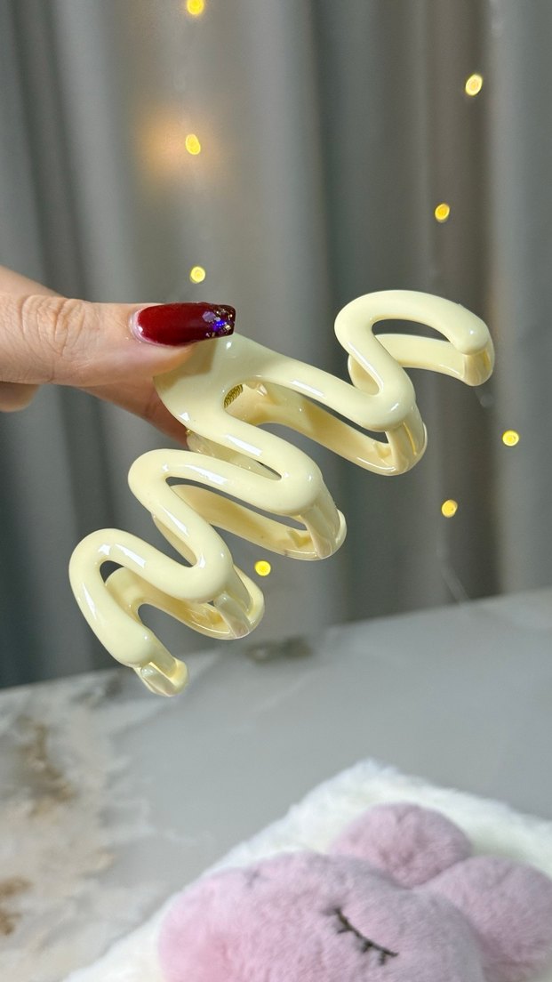 Beyaz Dalgalı Tasarım Saç Tokası - Görsel 4