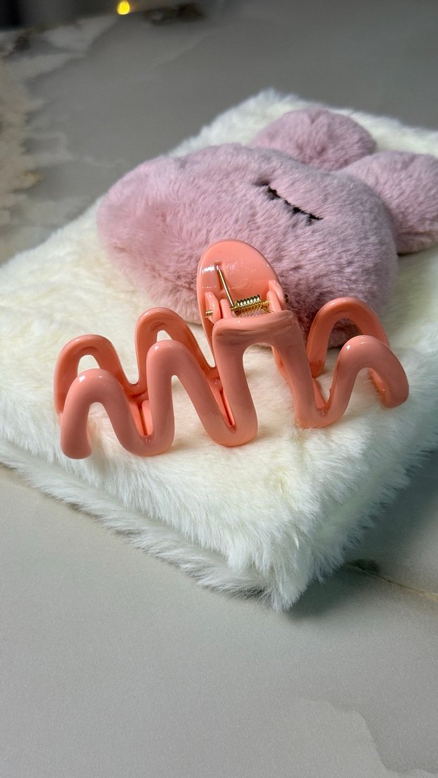 Pembe Dalgalı Tasarımlı Kadın Saç Tokası - Görsel 2