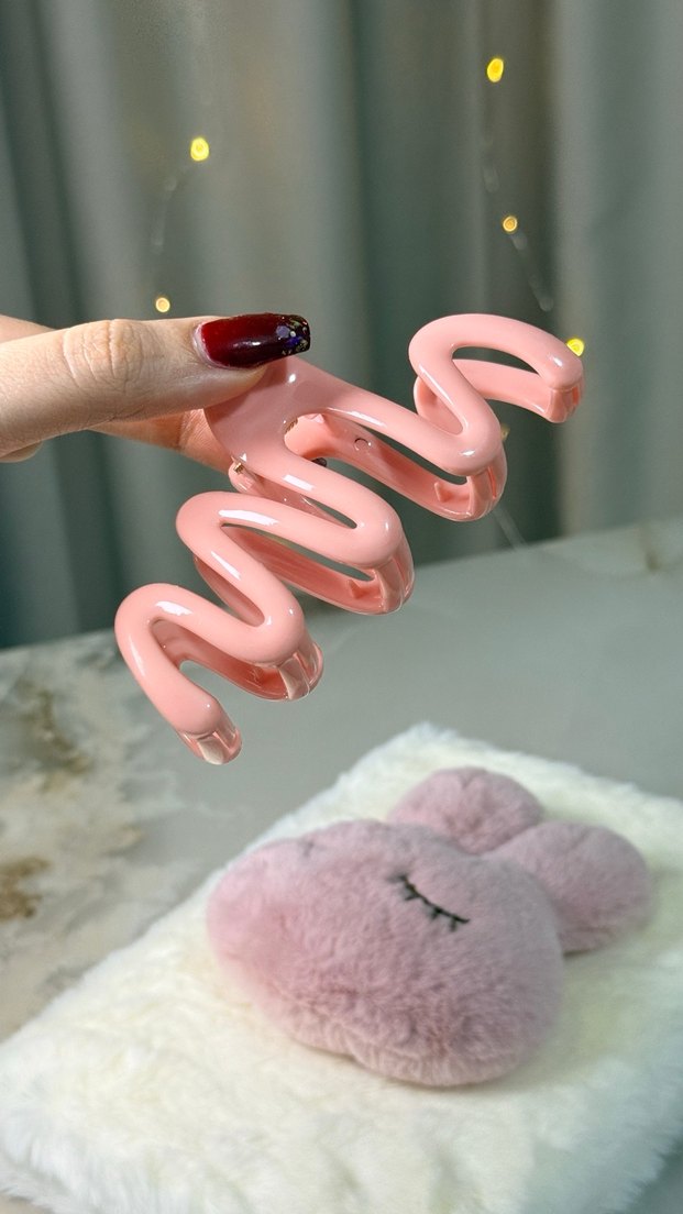 Pembe Dalgalı Tasarımlı Kadın Saç Tokası - Görsel 4