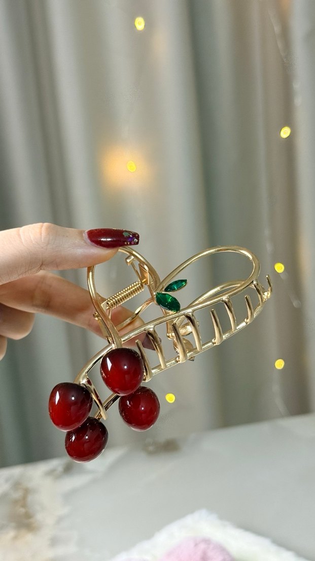 Kiraz Detaylı Kadın Saç Tokası - Görsel 5