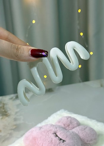 Beyaz Dalgalı Saç Tokası - Görsel 3