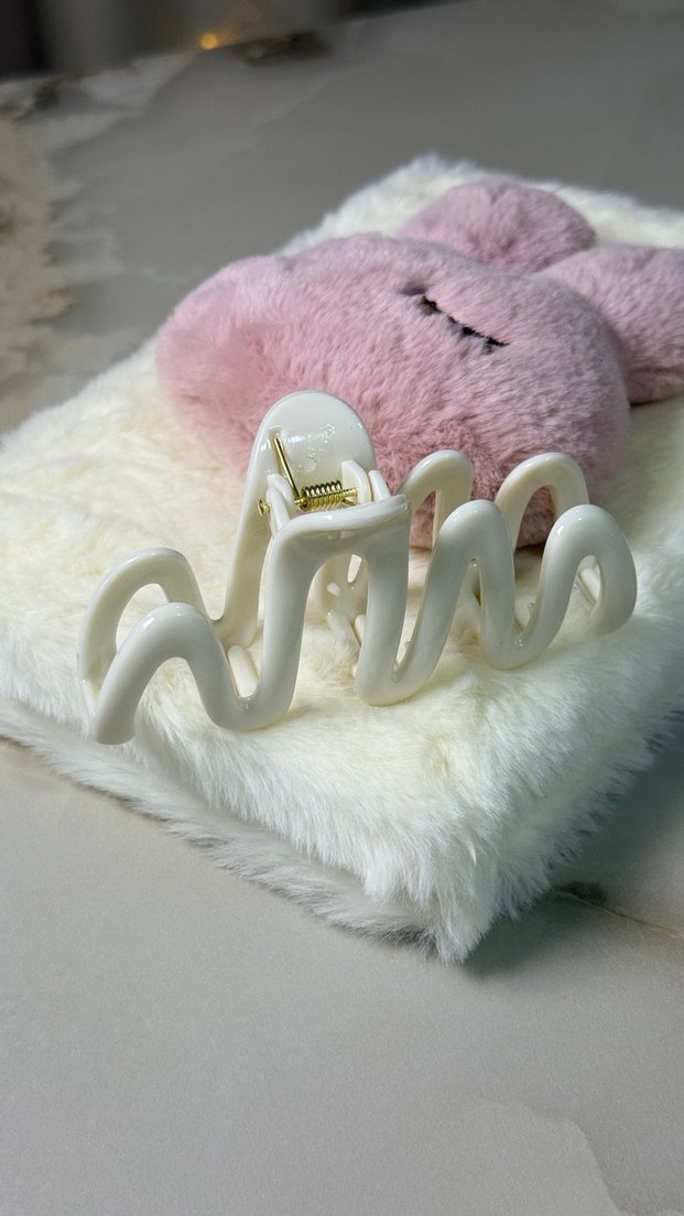 Beyaz Dalgalı Saç Tokası - Görsel 2