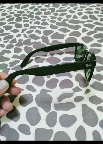 EĞİK WAYFARER RAYBAN GÜNEŞ GÖZLÜĞÜ