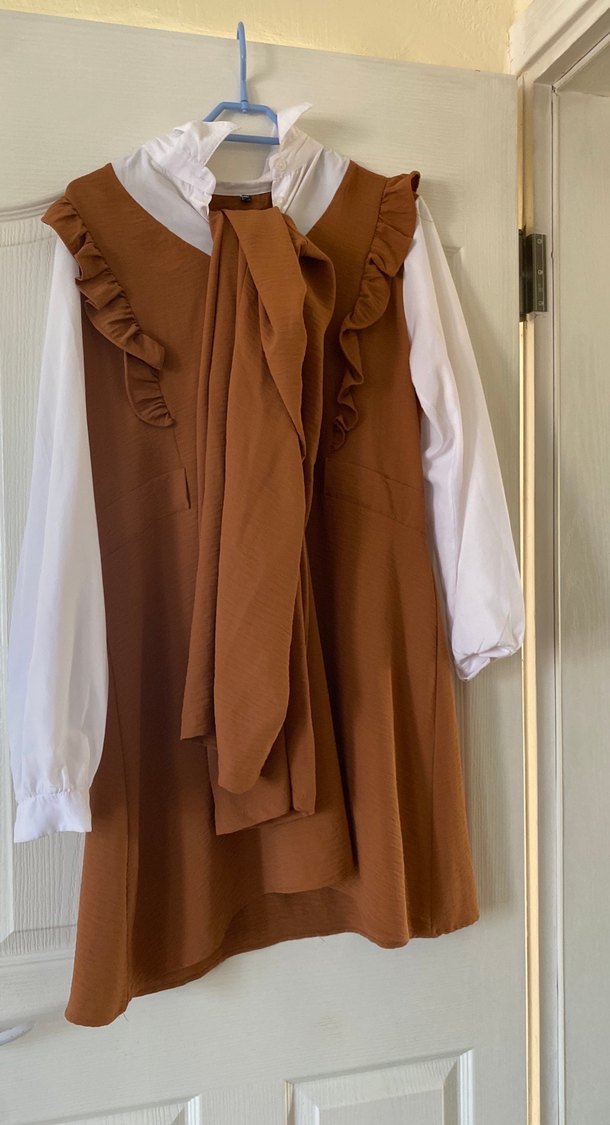 Volan Detaylı V Yaka Midi ikili takım - Görsel 2