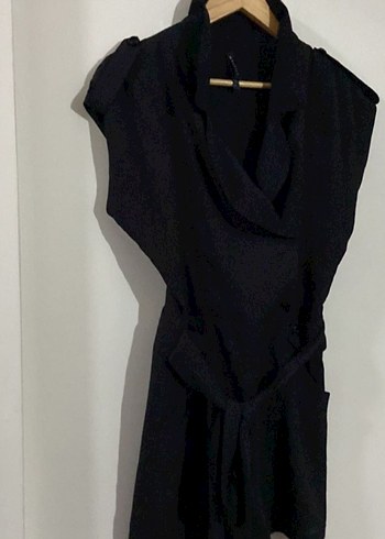 Kemer Detaylı Siyah Kolsuz Tulum - Görsel 2