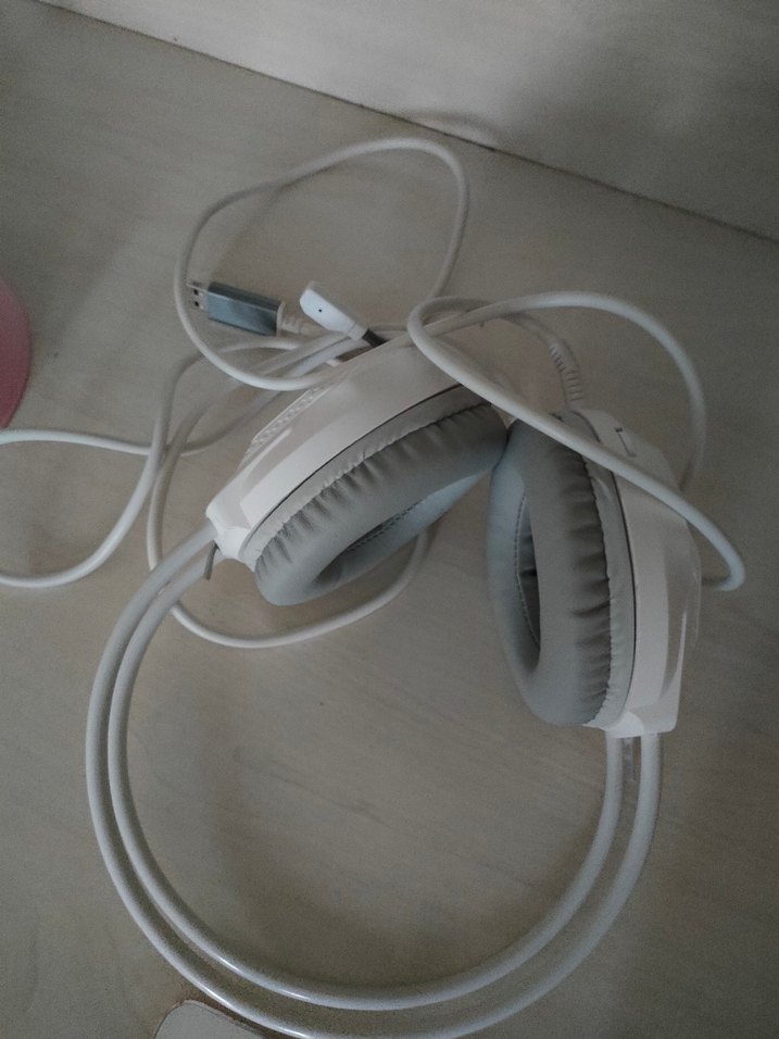 Blic BGH2 Beyaz USB Rainbow LED Işıklı Gaming Kulaklık - Görsel 2