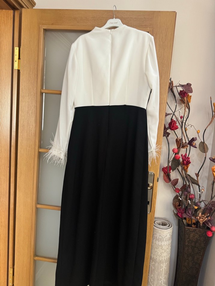 Pınar şems Uzun Kol Detaylı Siyah Beyaz Elbise - Görsel 5